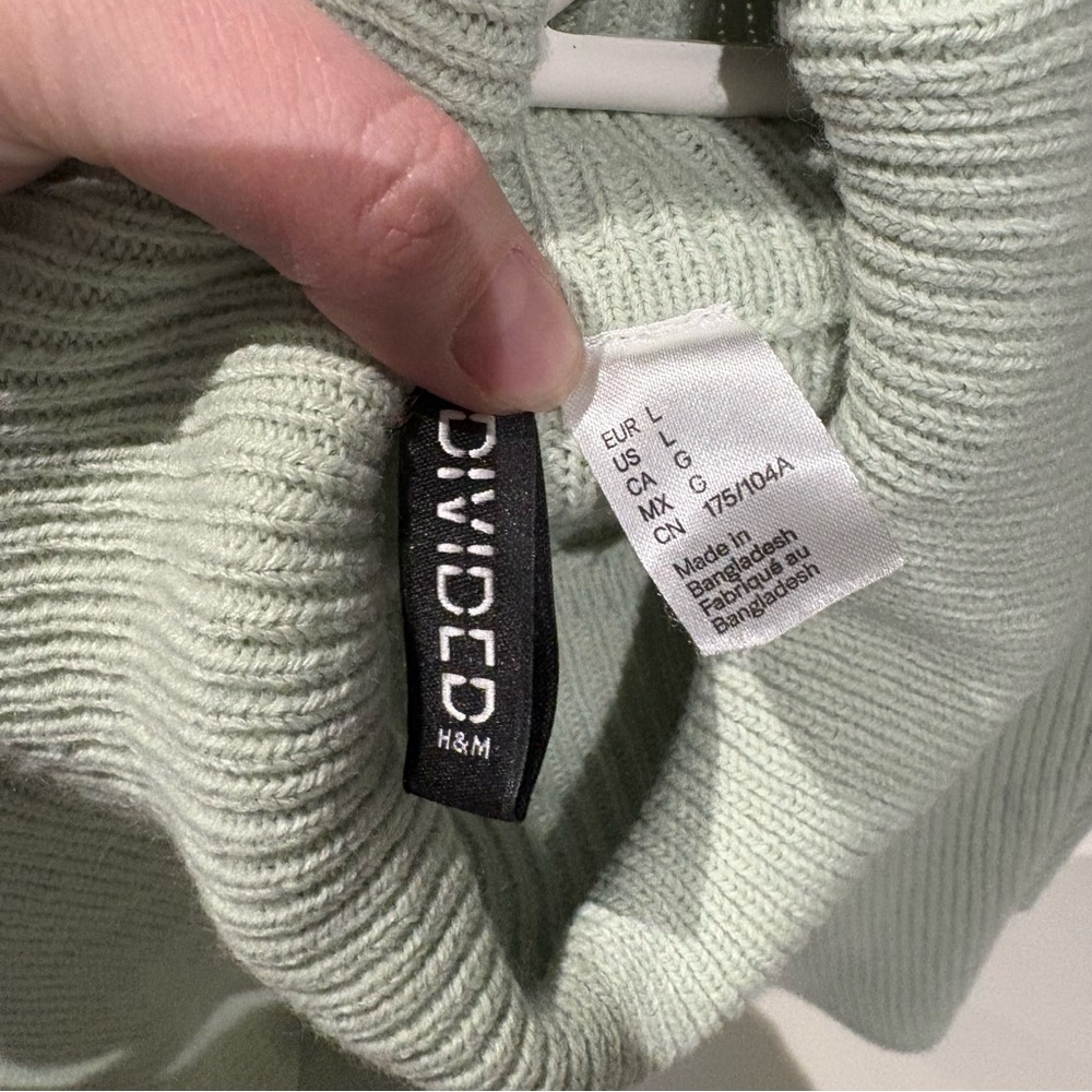 Divided Mint Ribbed Turtleneck Sweater Large - Picture 3 of 6